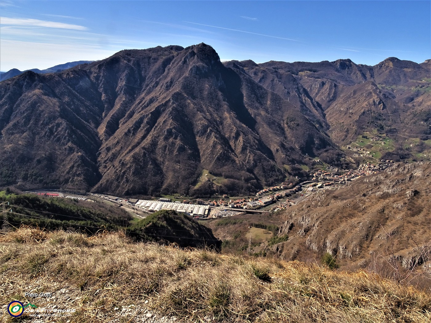59 Zoom su San Pellegrino Terme e verso il Monte Zucco.JPG